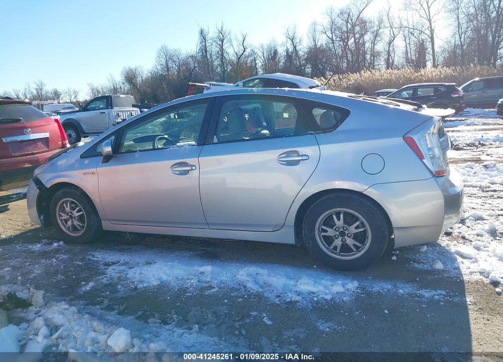 2011 TOYOTA PRIUS TWO VIN: JTDKN3DU6B1380418