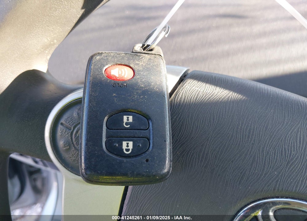 2011 TOYOTA PRIUS TWO VIN: JTDKN3DU6B1380418