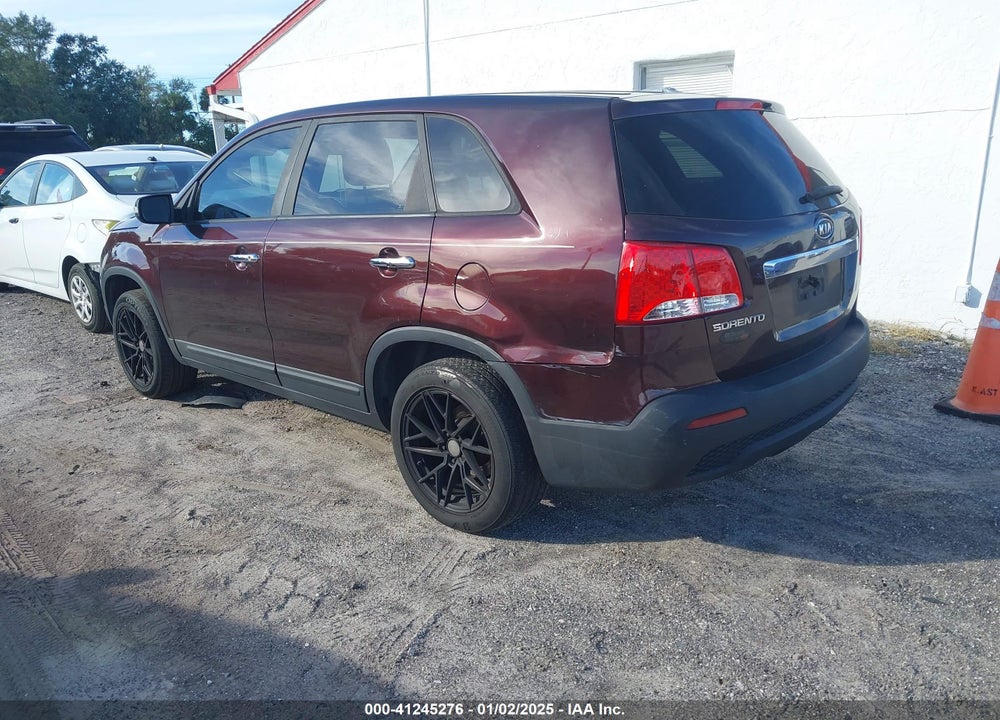 2011 KIA SORENTO LX VIN: 5XYKT3A19BG138447