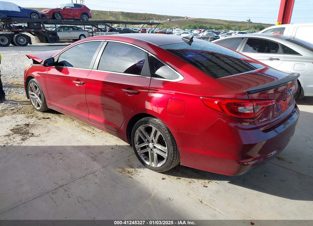 2015 HYUNDAI SONATA VIN: 5NPE24AF3FH123328