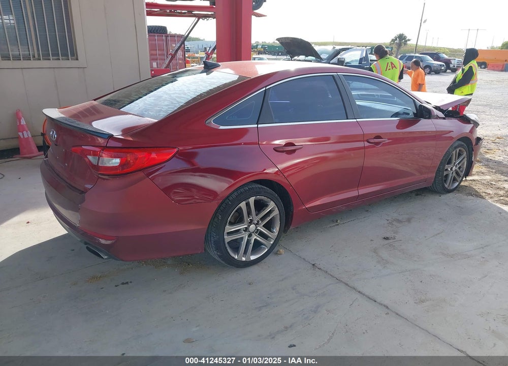 2015 HYUNDAI SONATA VIN: 5NPE24AF3FH123328
