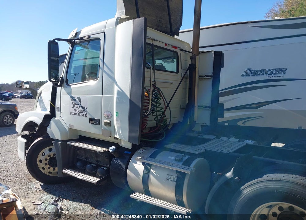 2014 VOLVO VN VNL VIN: 4V4NC9EG8EN168829