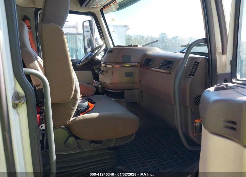 2014 VOLVO VN VNL VIN: 4V4NC9EG8EN168829