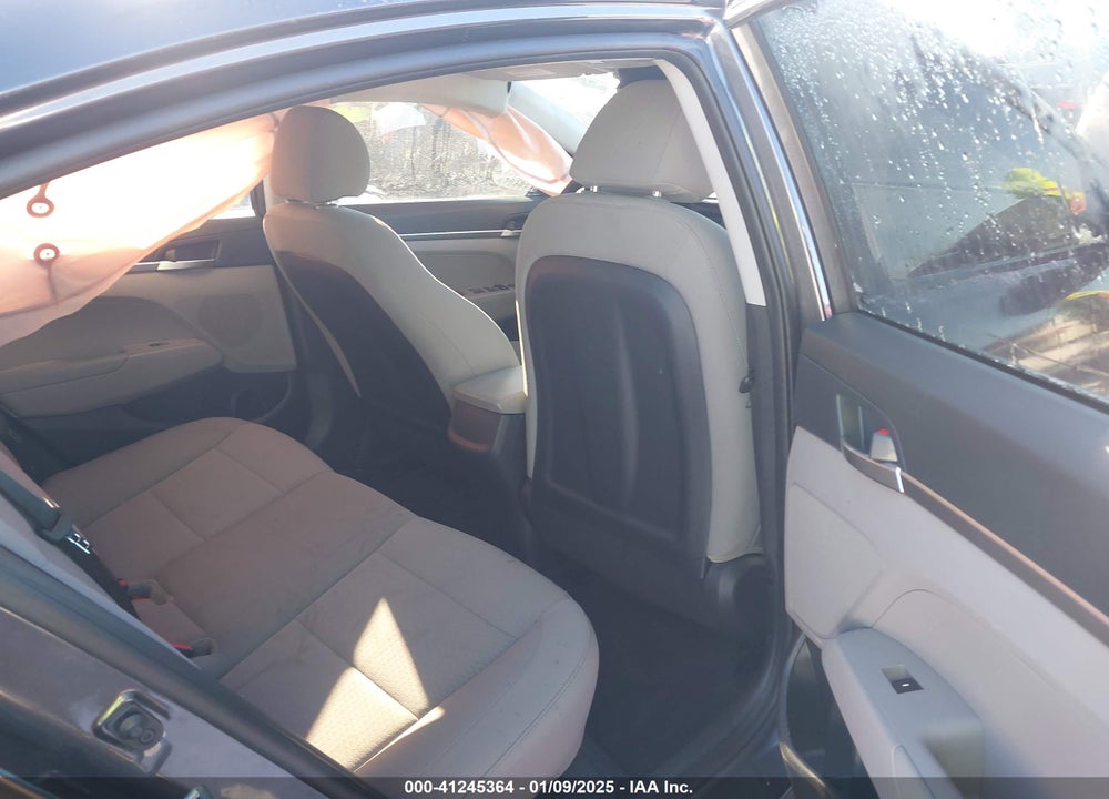 2020 HYUNDAI ELANTRA SE VIN: 5NPD74LFXLH617840