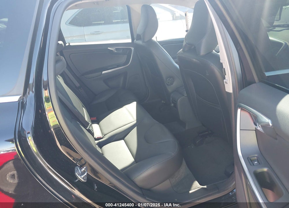 2015 VOLVO XC60 VIN: YV440MDB0F2588738