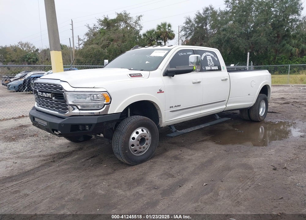2020 RAM 3500 LIMITED  4X4 8' BOX VIN: 3C63RRRL3LG219658