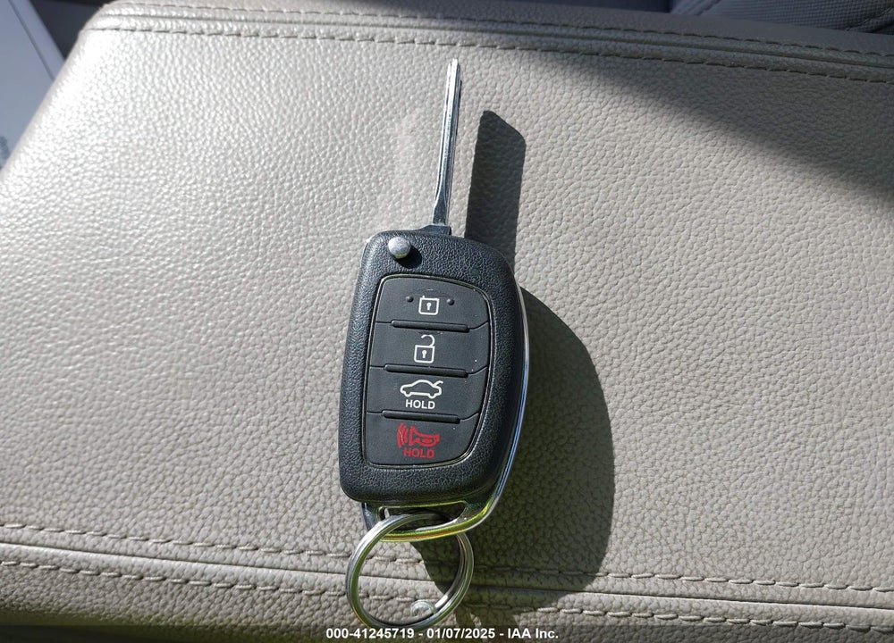 2016 HYUNDAI SONATA VIN: 5NPE24AF3GH404613