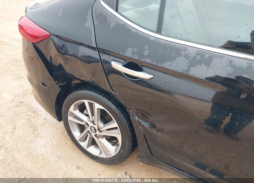 2017 HYUNDAI ELANTRA LIMITED VIN: 5NPD84LF5HH203093