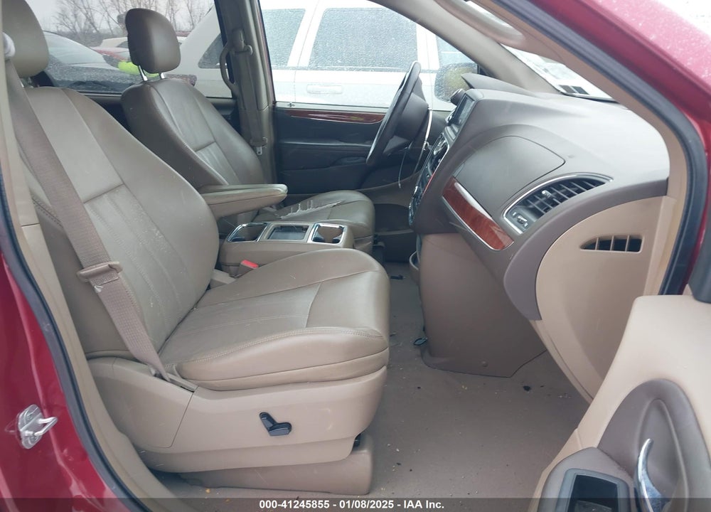 2011 CHRYSLER TOWN & COUNTRY TOURING-L VIN: 2A4RR8DG1BR604369