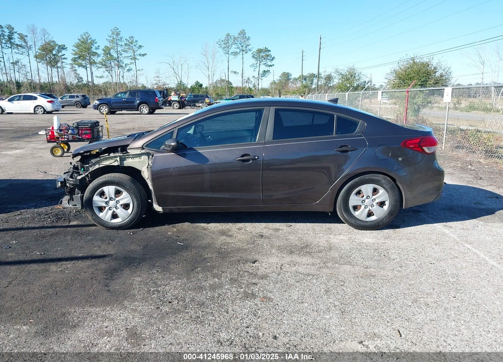 2017 KIA FORTE LX VIN: 3KPFK4A74HE091168