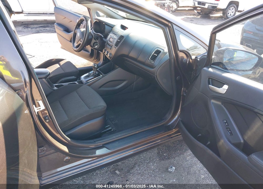 2017 KIA FORTE LX VIN: 3KPFK4A74HE091168