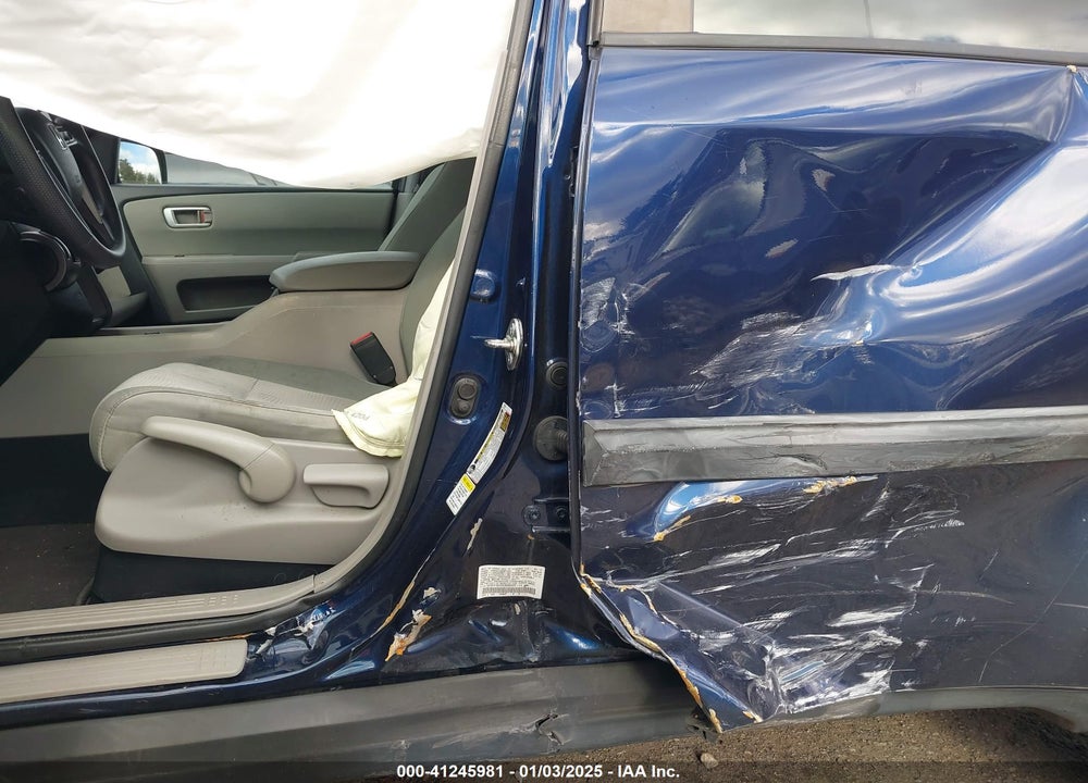 2014 HONDA PILOT LX VIN: 5FNYF4H22EB050325