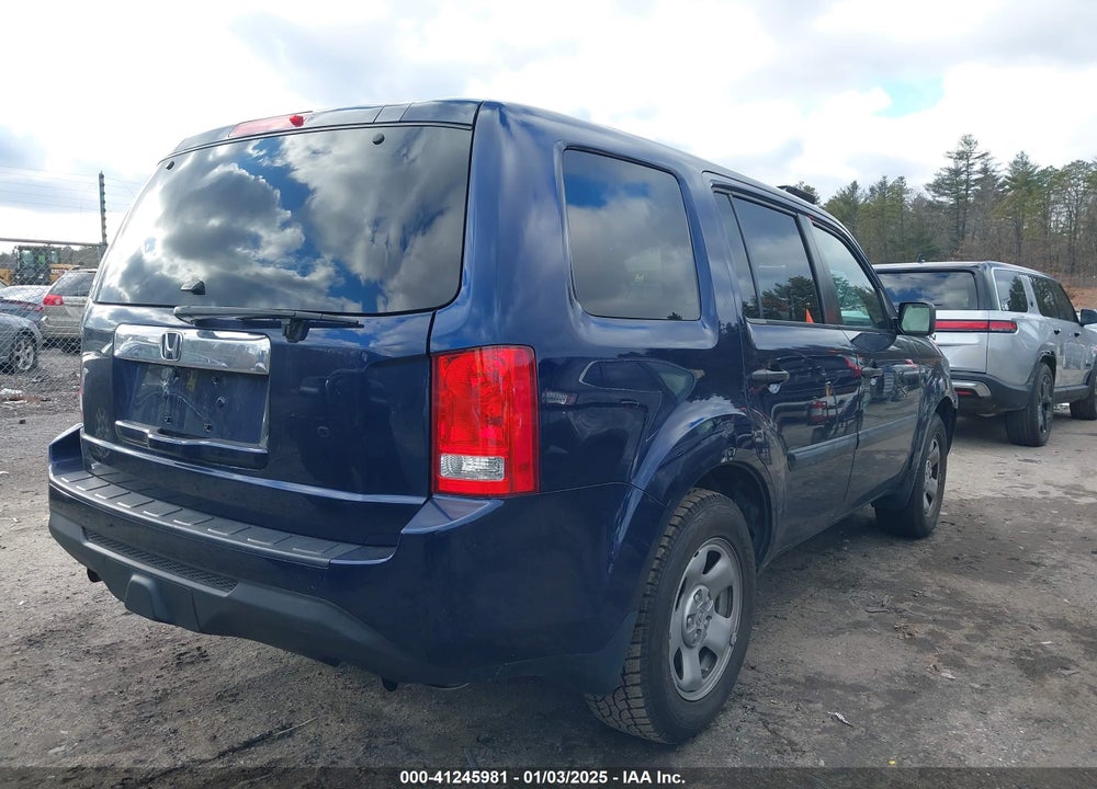 2014 HONDA PILOT LX VIN: 5FNYF4H22EB050325