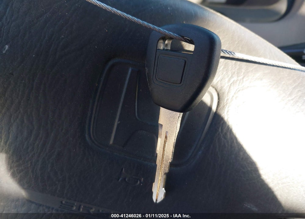 1998 HONDA ACCORD EX V6 VIN: 1HGCG165XWA037451