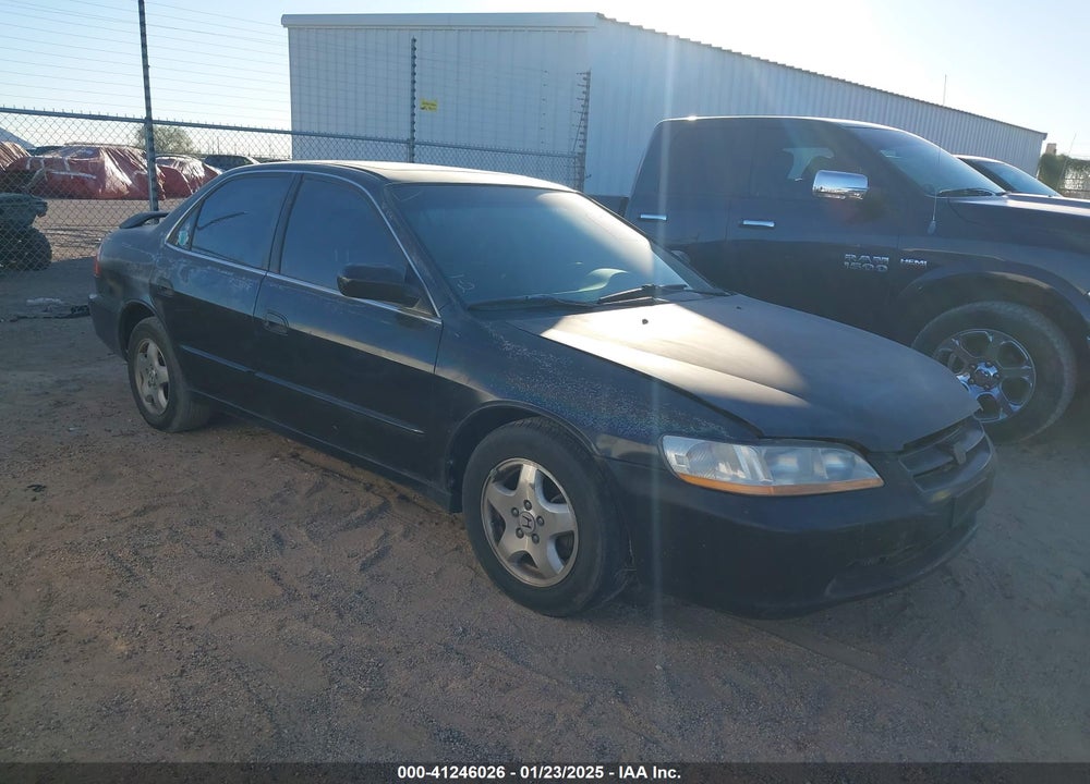 1998 HONDA ACCORD EX V6 VIN: 1HGCG165XWA037451