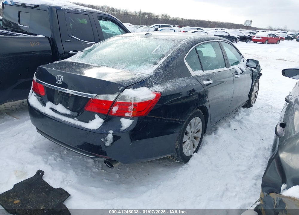 2013 HONDA ACCORD VIN: 1HGCR2F8XDA233056