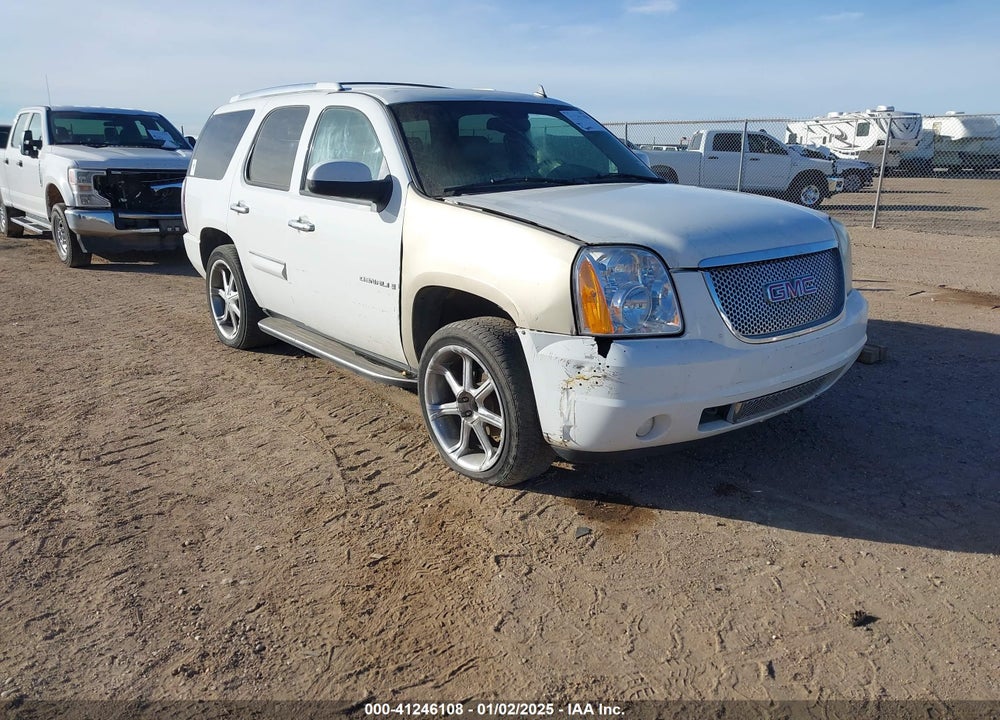 2007 GMC YUKON DENALI VIN: 1GKFK63867J308856