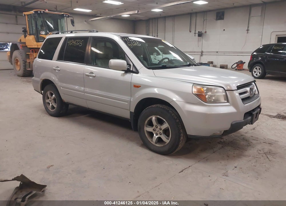 2008 HONDA PILOT SE VIN: 5FNYF18368B051117