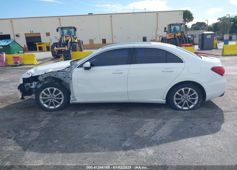 2019 MERCEDES-BENZ A 220 VIN: WDD3G4EB5KW024620