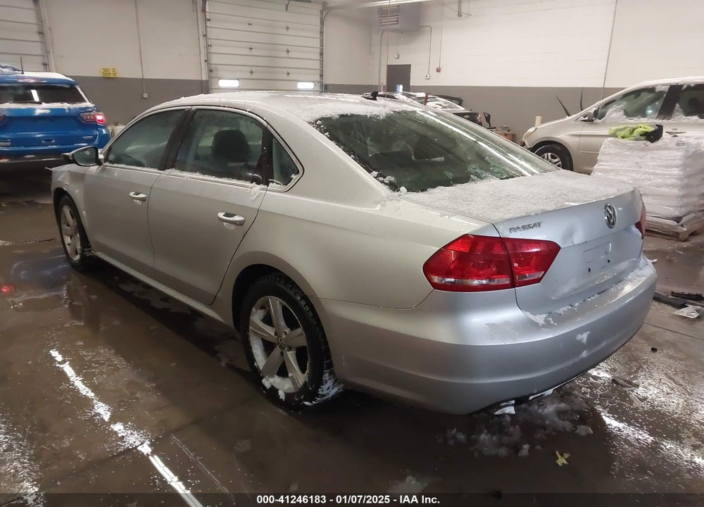 2012 VOLKSWAGEN PASSAT 2.5L SE VIN: 1VWBP7A30CC096427