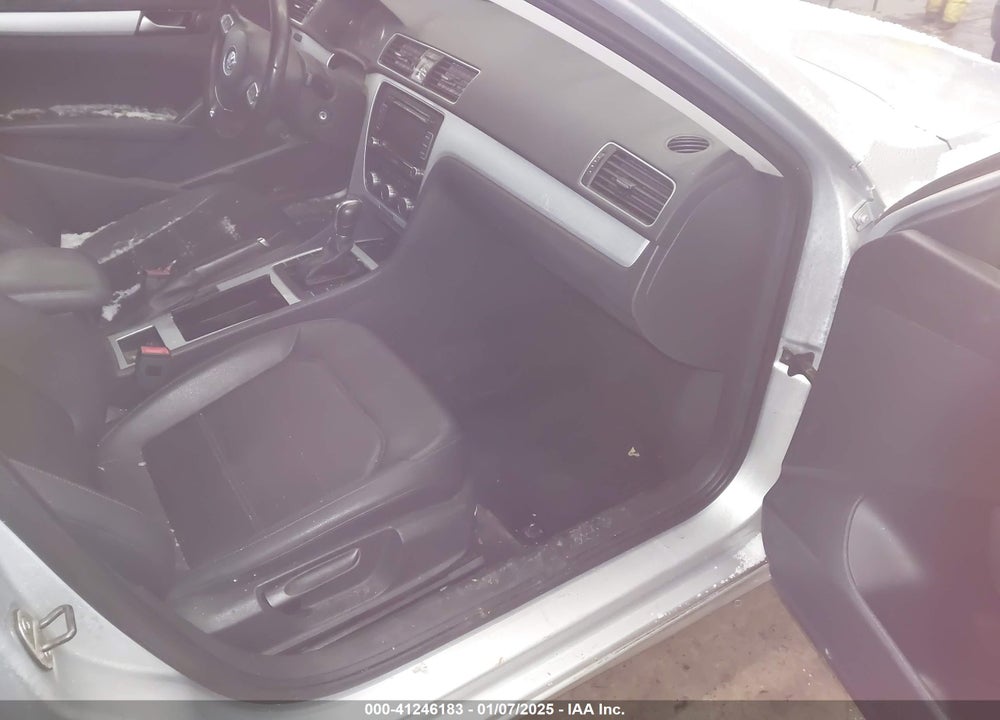 2012 VOLKSWAGEN PASSAT 2.5L SE VIN: 1VWBP7A30CC096427