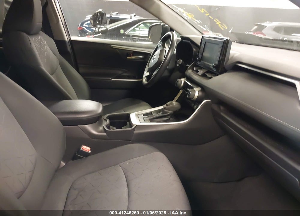 2020 TOYOTA RAV4 XLE VIN: 2T3P1RFV3LW127912