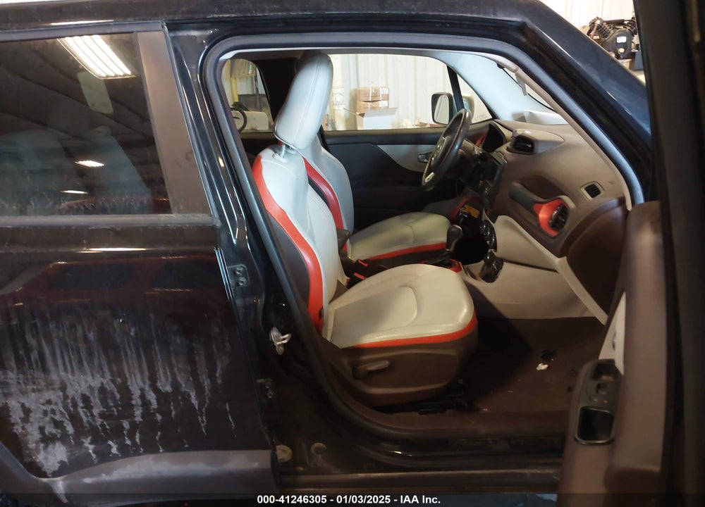 2015 JEEP RENEGADE LIMITED VIN: ZACCJBDT0FPB58572