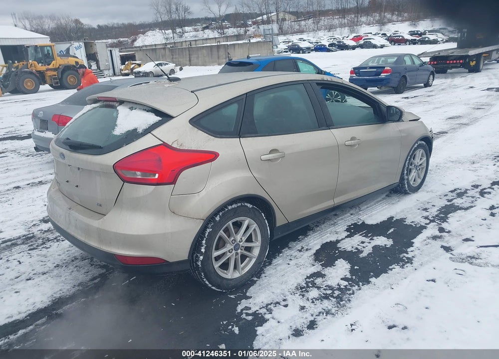 2017 FORD FOCUS SE VIN: 1FADP3K2XHL227256