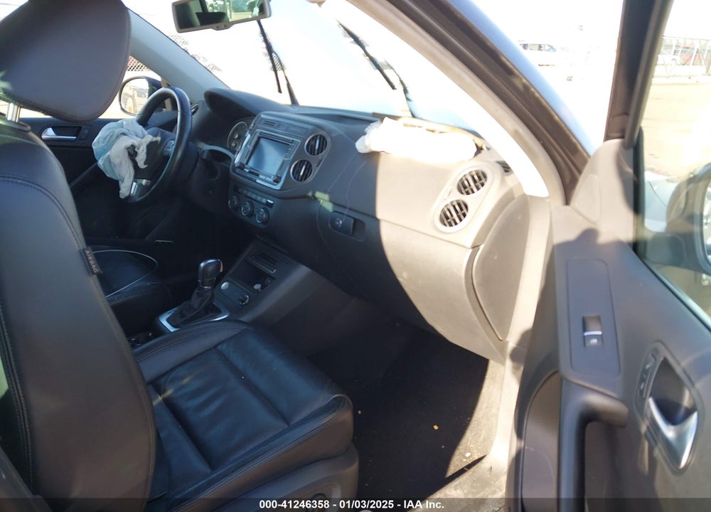 2017 VOLKSWAGEN TIGUAN 2.0T SEL VIN: WVGWV7AX4HW507746