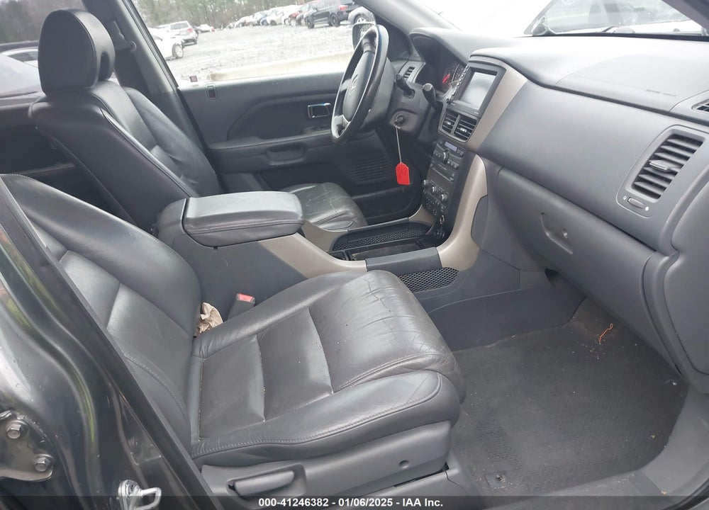 2007 HONDA PILOT EX-L VIN: 5FNYF28777B002807