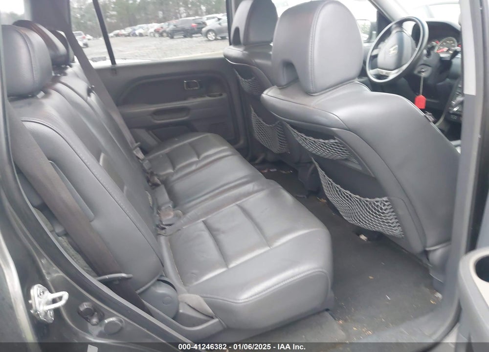 2007 HONDA PILOT EX-L VIN: 5FNYF28777B002807