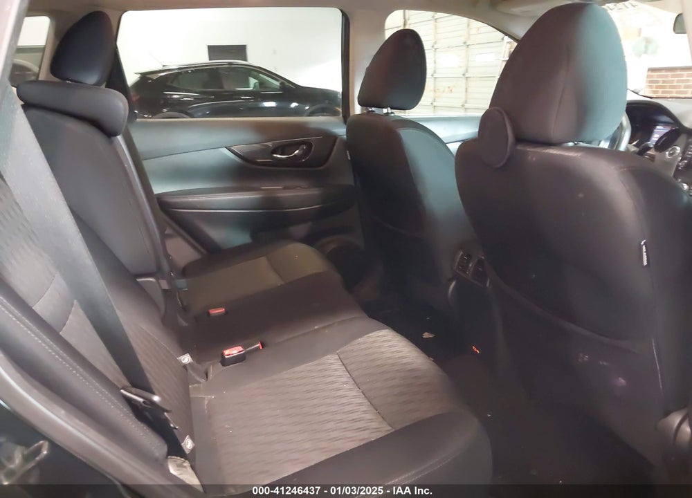 2019 NISSAN ROGUE SV VIN: 5N1AT2MT1KC709383