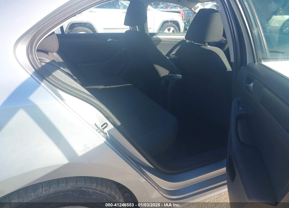 2013 VOLKSWAGEN JETTA VIN: 3VW2K7AJ3DM253560