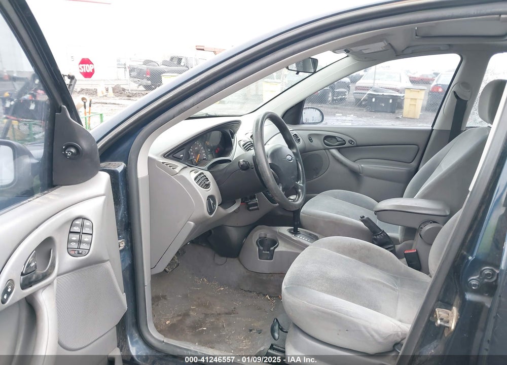 2002 FORD FOCUS SE VIN: 1FAFP34382W321057