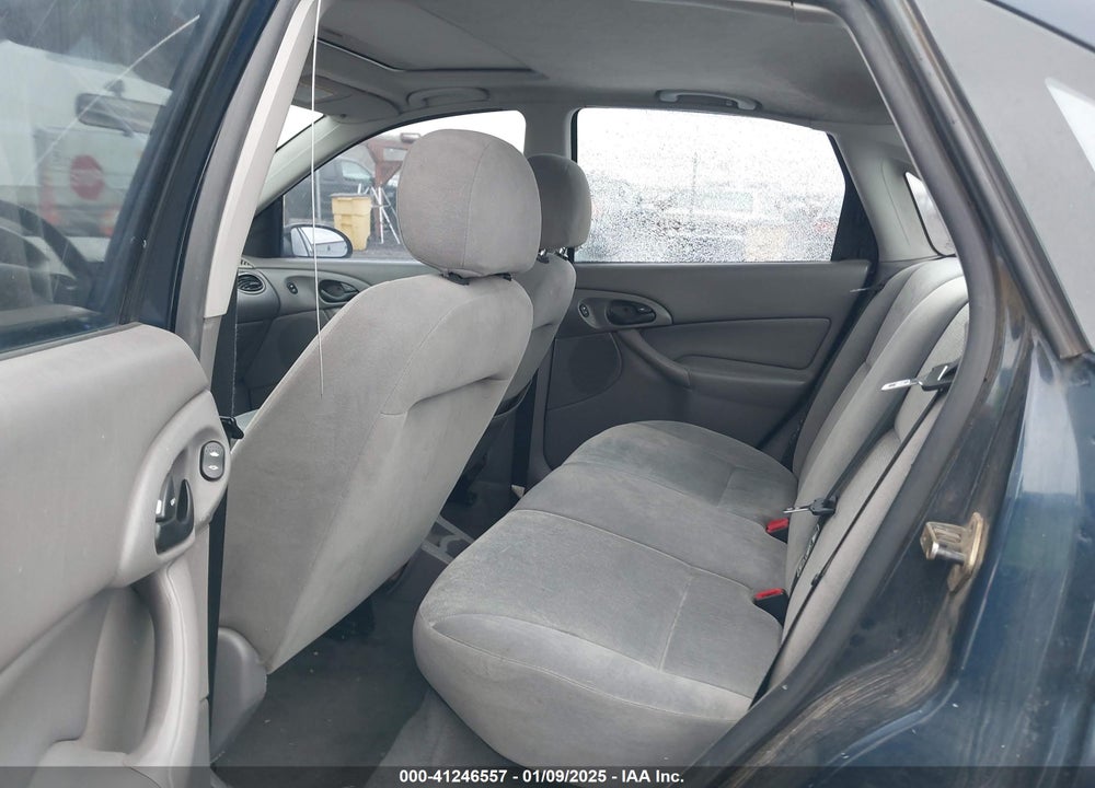 2002 FORD FOCUS SE VIN: 1FAFP34382W321057