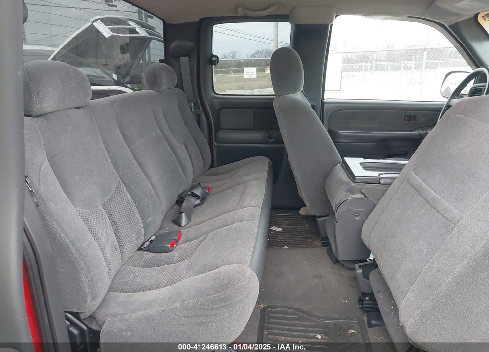 2003 CHEVROLET SILVERADO 1500 LS VIN: 2GCEK19T331243989