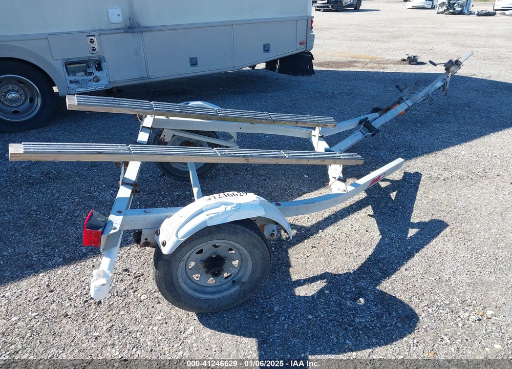 2001 OTHER --- VIN: 1ZEWAAFB71A111806