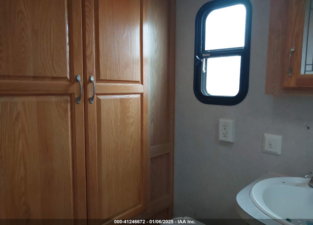2005 NORTHWOOD ARCTIC FOX 22GQ VIN: 4N11G222650122591