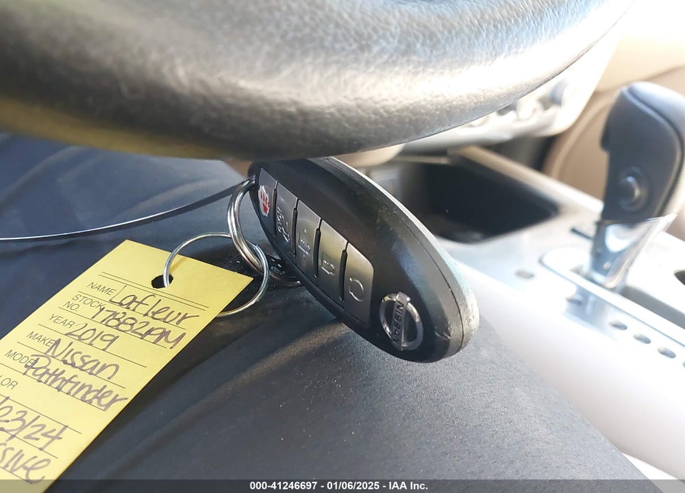 2019 NISSAN PATHFINDER SL VIN: 5N1DR2MN3KC615826