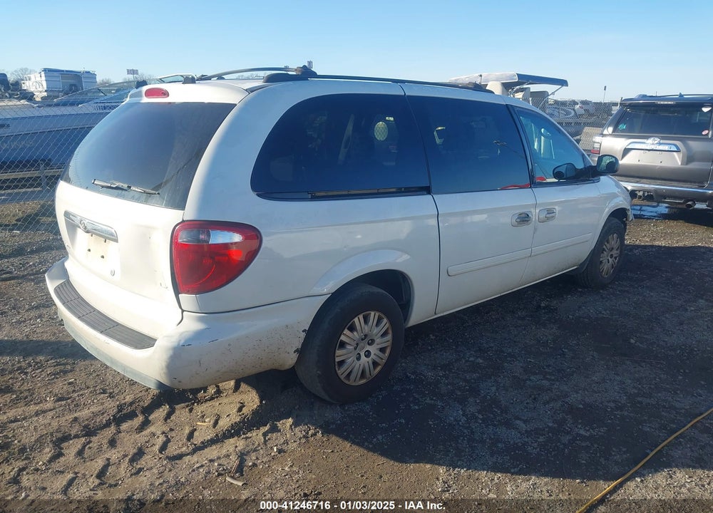 2005 CHRYSLER TOWN & COUNTRY LX VIN: 2C4GP44R15R321911