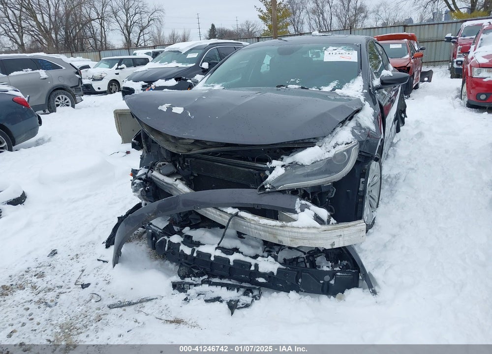 2015 CHRYSLER 200 VIN: 1C3CCCAG5FN605570