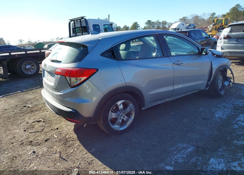 2022 HONDA HR-V AWD LX VIN: 3CZRU6H38NM753352