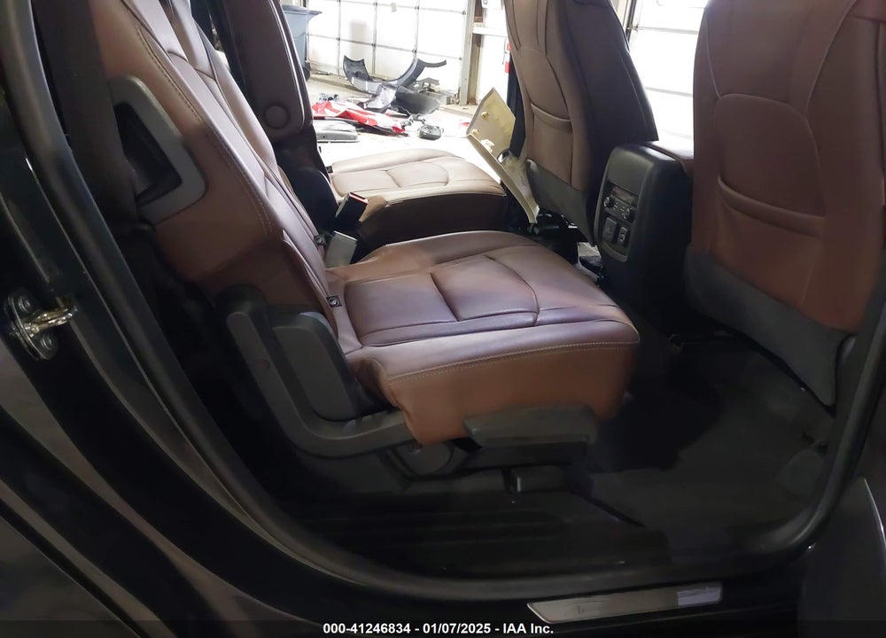 2019 BUICK ENCLAVE AWD AVENIR VIN: 5GAEVCKWXKJ239547