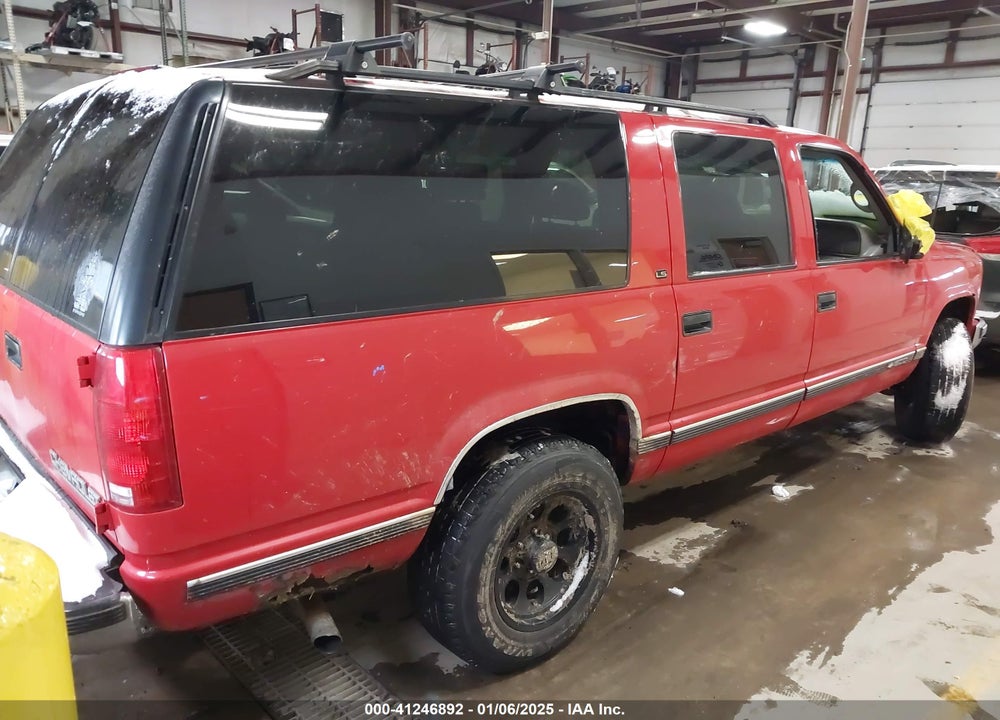 1999 CHEVROLET SUBURBAN 1500 LT VIN: 3GNFK16R6XG236682