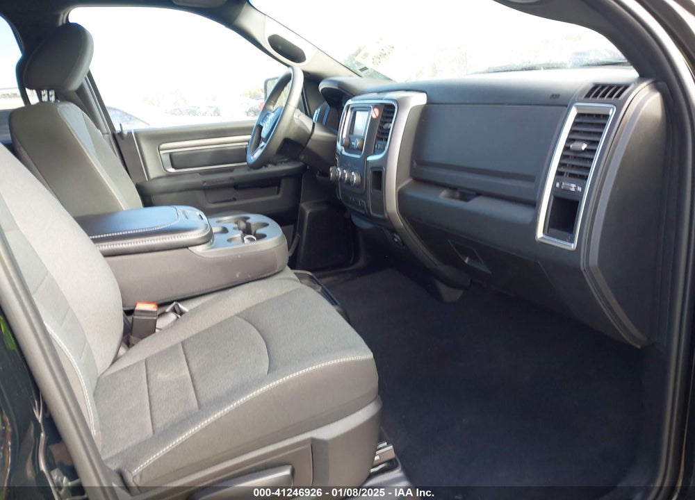 2024 RAM 1500 CLASSIC VIN: 1C6RR6LG4RS123589