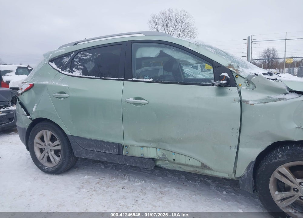 2011 HYUNDAI TUCSON GLS/LIMITED VIN: KM8JU3ACXBU127896