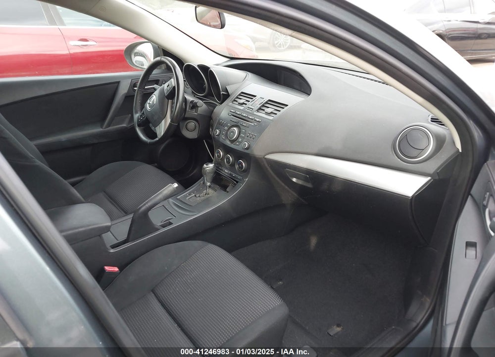2013 MAZDA MAZDA3 VIN: JM1BL1L82D1707012