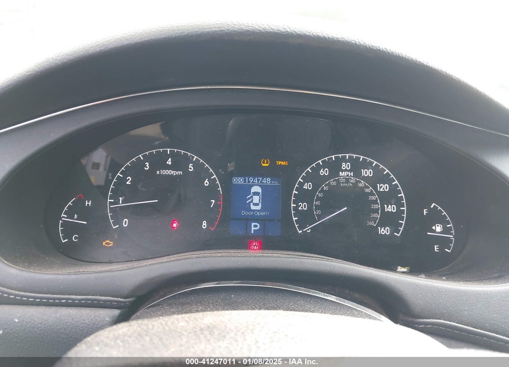 2009 HYUNDAI GENESIS VIN: KMHGC46E19U043585