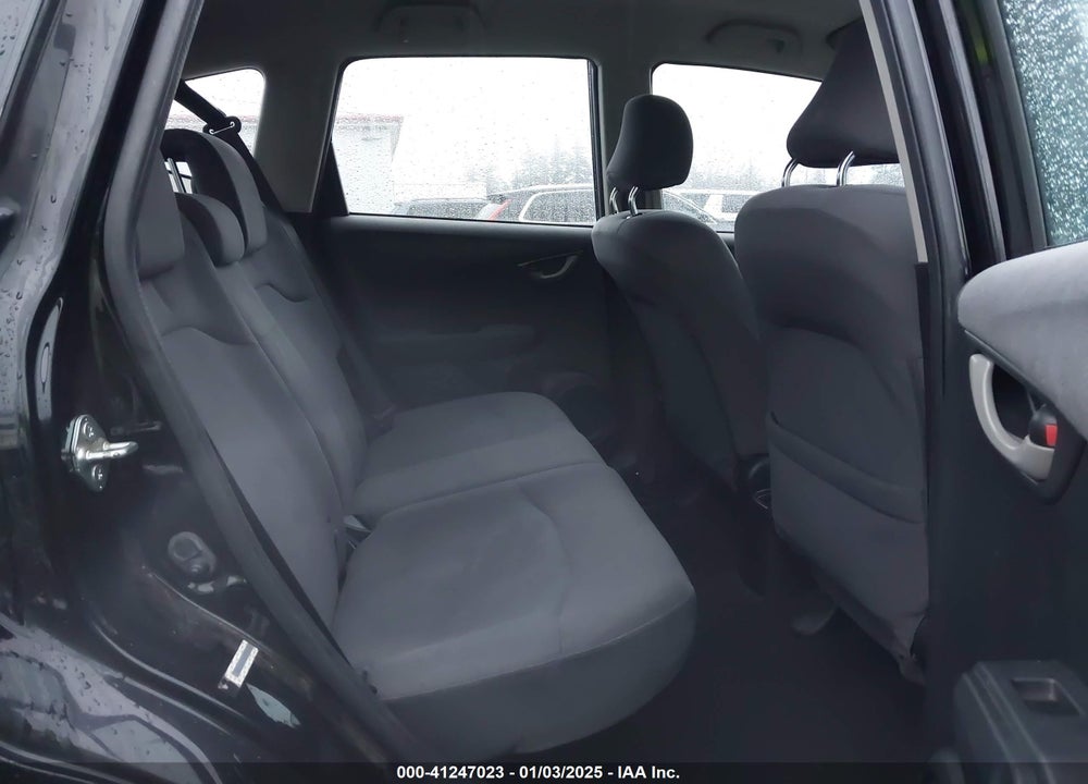 2013 HONDA FIT VIN: JHMGE8H36DC077584
