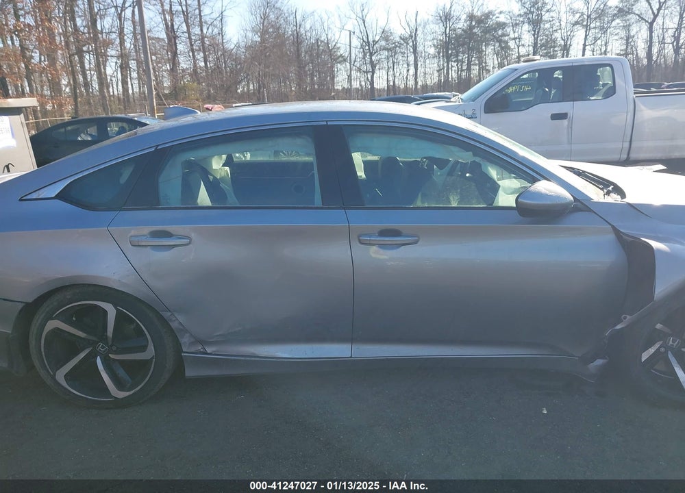 2019 HONDA ACCORD VIN: 1HGCV1E3XKA157024